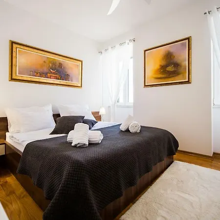 Apartmán Happiness *
